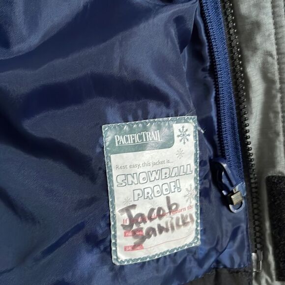 Pacific Trail Coat.  Size boys M (10/12). - Picture 6 of 10